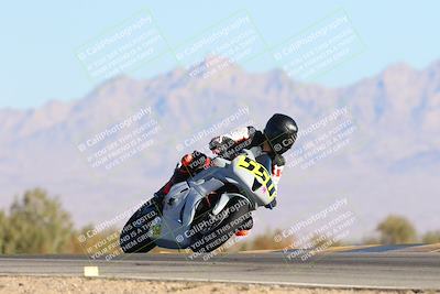 media/Jan-12-2025-CVMA (Sun) [[be1d2b16e3]]/Race 3-Amateur Supersport Middleweight/